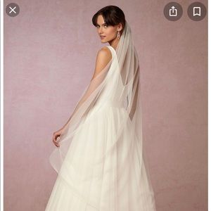BHLDN Sarabeth Ivory Wedding Veil - worn for less than 1hr. Excellent condition.